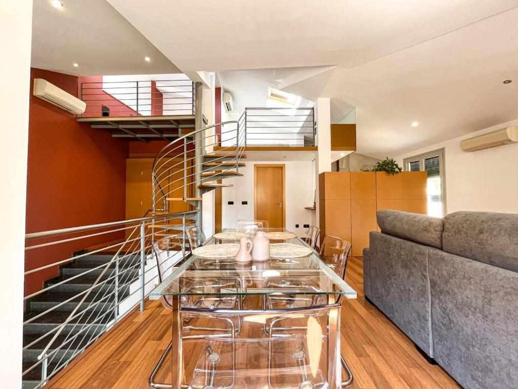 Loft Cort Reial Atico In The Heart Of The Old Town Apartamento Girona Exterior foto
