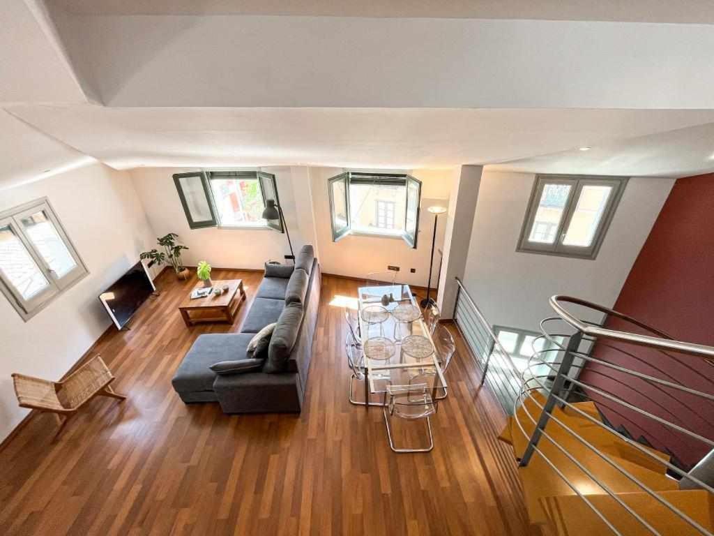 Loft Cort Reial Atico In The Heart Of The Old Town Apartamento Girona Exterior foto