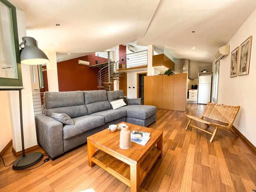 Loft Cort Reial Atico In The Heart Of The Old Town Apartamento Girona Exterior foto